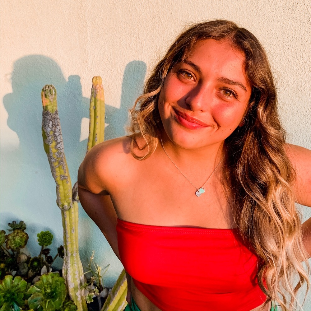 Meet your Posher, Michela Pags ⚡️💕